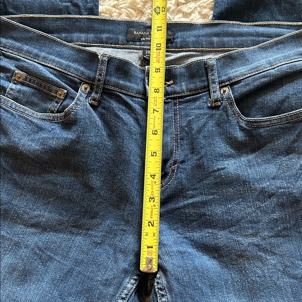 Banana Republic Girlfriend Jean in Blue. Size 6/28 - Picture 8 of 8